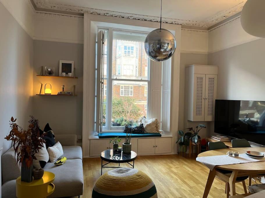 Gorgeous 2 Bedroom Flat In Charming Swiss Cottage Londen Buitenkant foto
